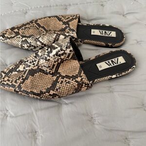 Zara Women's Snakeskin Pattern Mules - Tan and Black